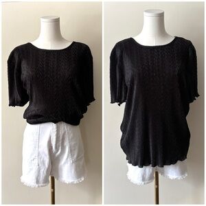 90s Traditions Black Short‎ Sleeve Crinkle Texture Scalloped Edge Top Sz Large